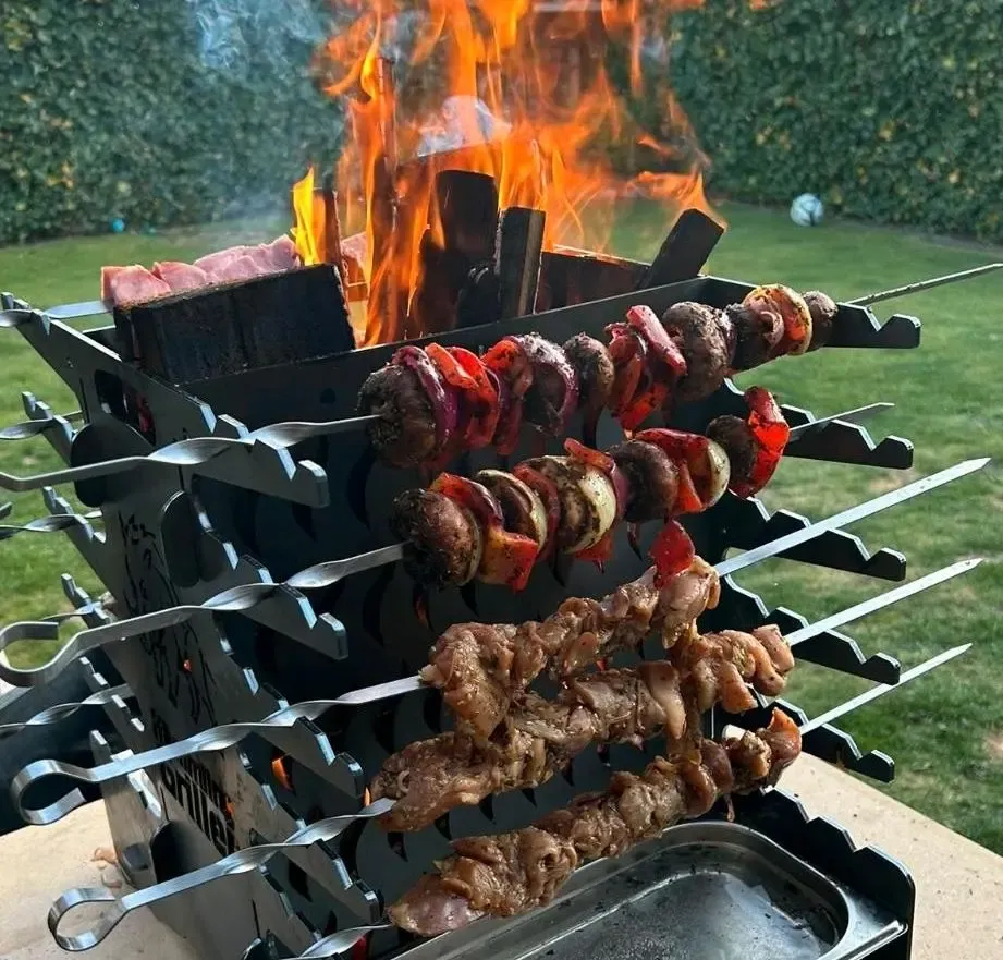 Vertikal Grill für Schaschlik